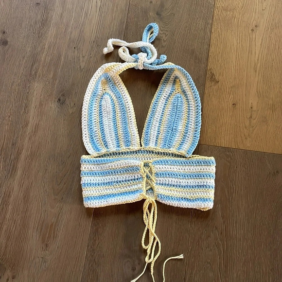 Beautiful Hand Made Crochet Halter Top Size S-M Adjustable - Picture 2 of 7